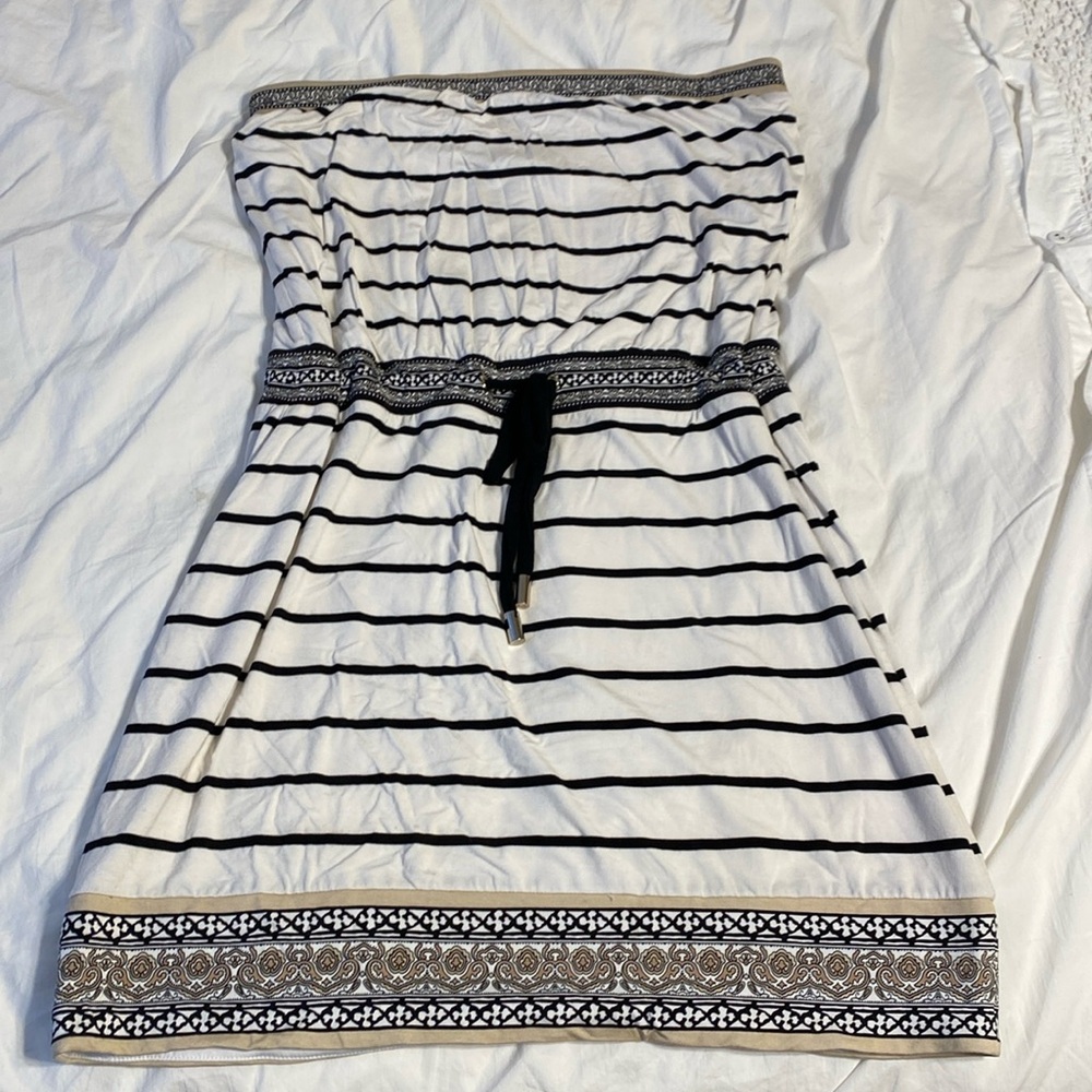 White House black market straplesss dress